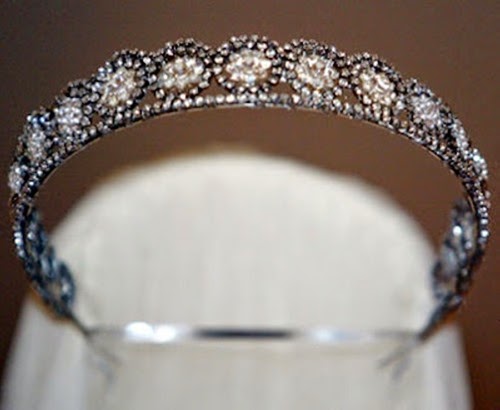 7-Tiara-margaritas-mette-marit-baja