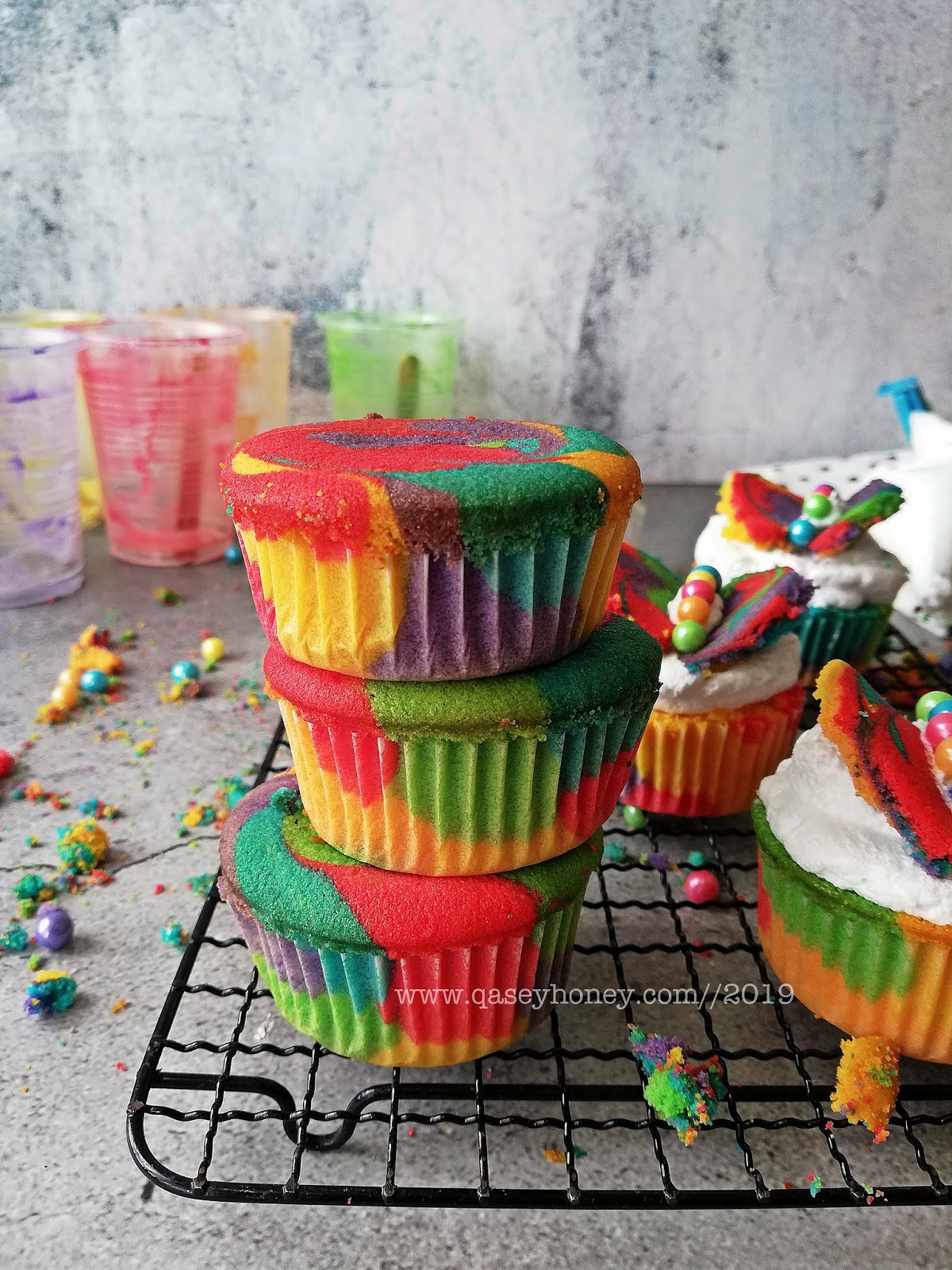 RAINBOW CUPCAKE / KEK PELANGI YANG SEDAP DAN MUDAH UNTUK 