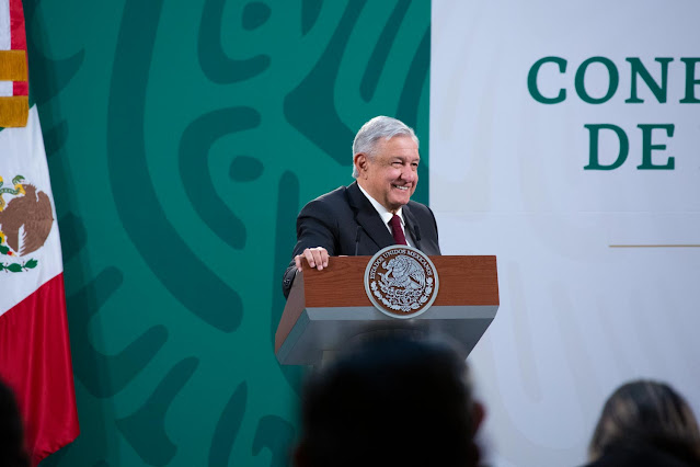 AMLO destaca tendencia a la baja de la epidemia de COVID-19
