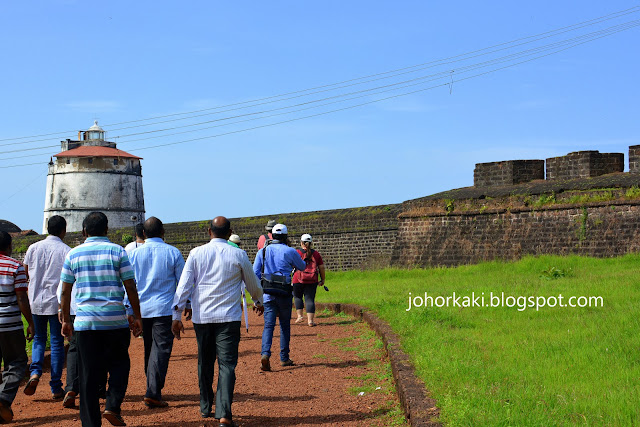 Forts-Goa-Attractions-Tour-India