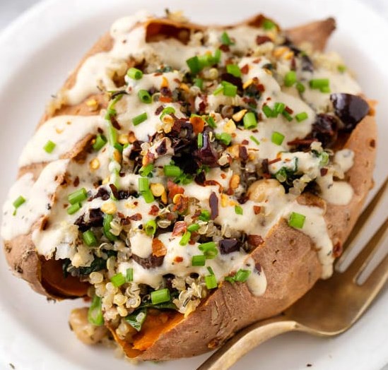 Vegan Stuffed Sweet Potatoes with Mediterranean Quinoa #vegetarian #healthy