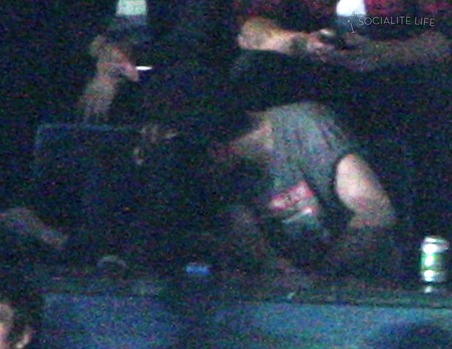 kristen stewart and robert pattinson new moon kiss. new moon Kristen Stewart