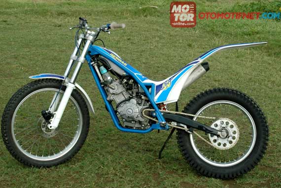 Modifikasi Yamaha Jupiter MX 135 LC - Barsaxx Speed Concept