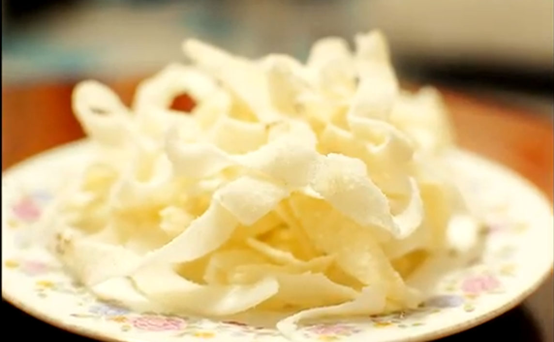 candied coconut in fresh milk