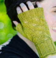 http://translate.googleusercontent.com/translate_c?depth=1&hl=es&rurl=translate.google.es&sl=en&tl=es&u=http://www.countrywomanmagazine.com/project/knit-fingerless-gloves-pattern/&usg=ALkJrhjYlgtw-Emw2fcoWhfbNyH7pOy-_Q