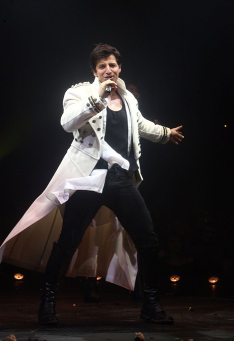 sakis_arena-pemiera-1_1