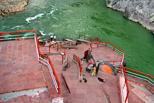 DEVPRAYAG-DEVPRAYAG SANGAM-DEVPRAYAG TEMPLE- DEVPRAYAG RIVER-UTTRAKHAND-INDIA TRAVEL