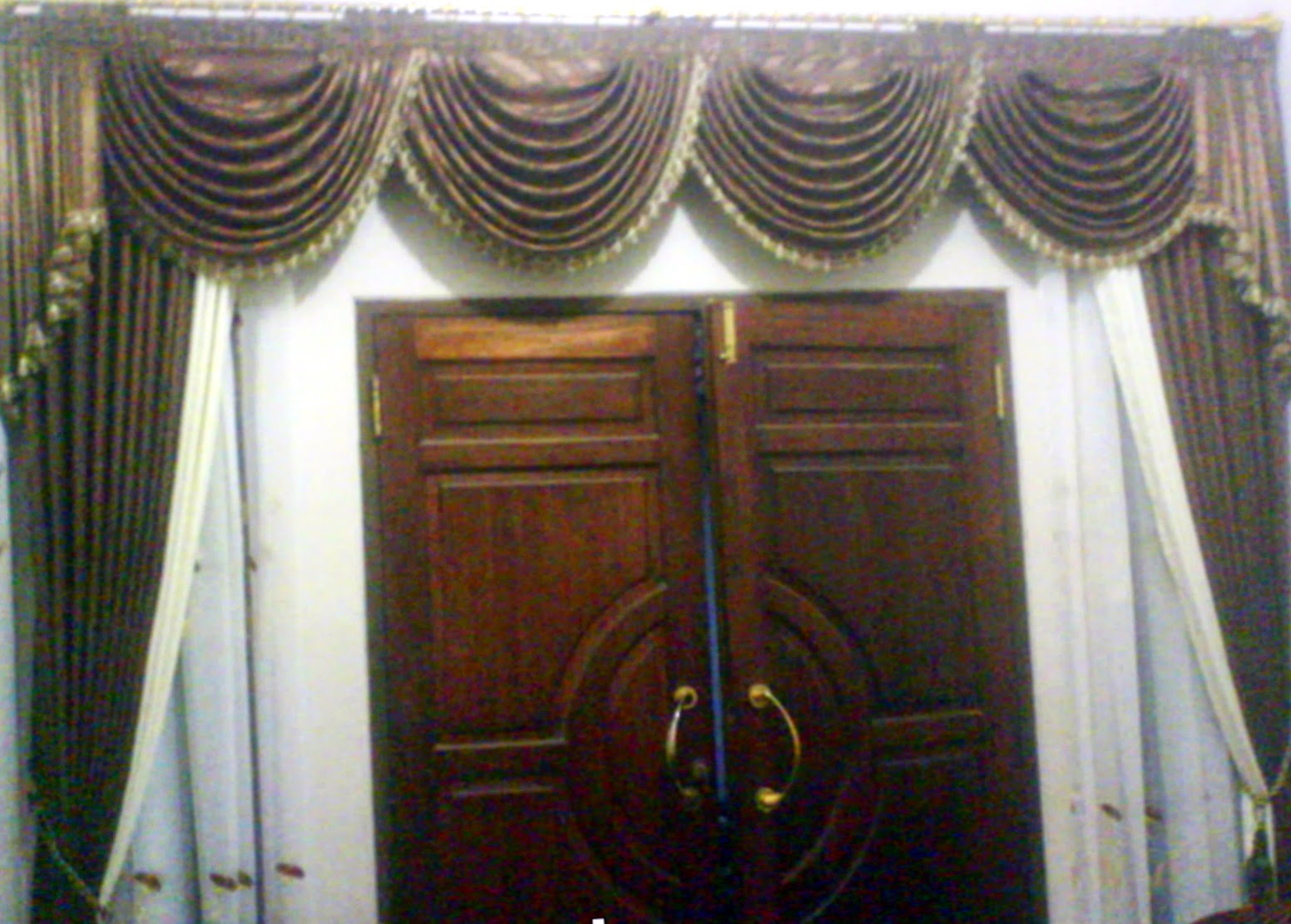  Model  Gorden  Dua  Pintu  Interior Rumah