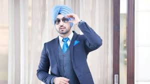 Diljit Dosanjh Wiki, Age, Girlfriend, Wife, Family, Biography & More