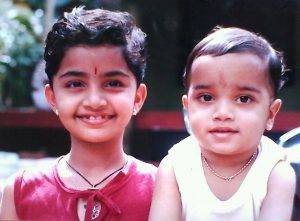 South Indian Actress Anupama Parameswaran Childhood Pic with Younger Brother Akshay Parameswaran | South Indian Actress Anupama Parameswaran Childhood Photos | Real-Life Photos