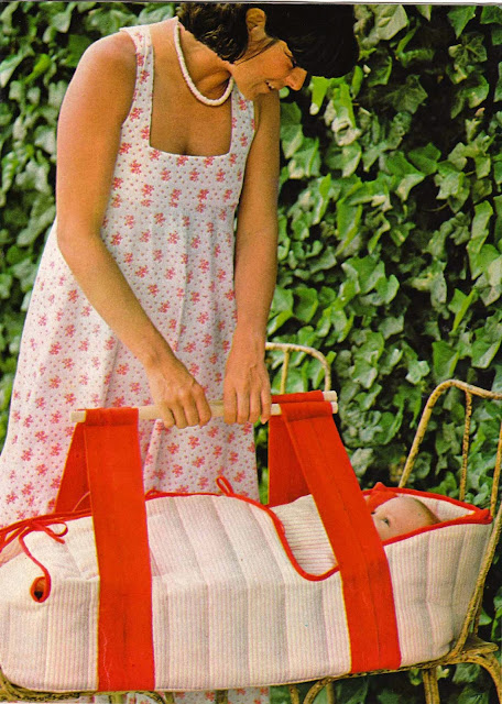 The Vintage Pattern Files: Free 1970's Sewing Pattern - Je porte bébé / Baby Carriers