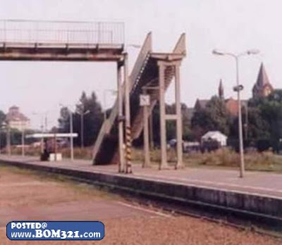 Pembinaan Tangga Yang Sangat Bodoh | fail stair