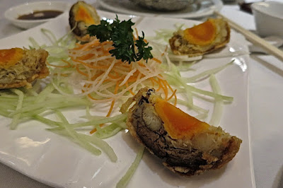 Spring Court (詠春园), crab meat rolls