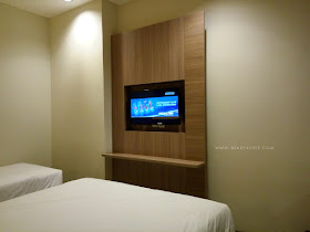 Interior dalam kamar KYTOS Hotel