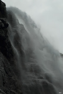 France. Pyrenees. Circus Gavarnie. Waterfall. Франция. Пиренеи. Цирк Гаварни. Водопад.