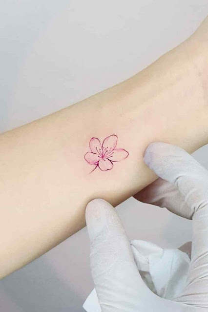 40 tatuagens de flor de cerejeira para deixar vocês encantadas!