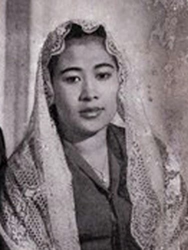 Foto-foto 9 Istri Soekarno [Ratna Sari Dewi Paling Cantik]