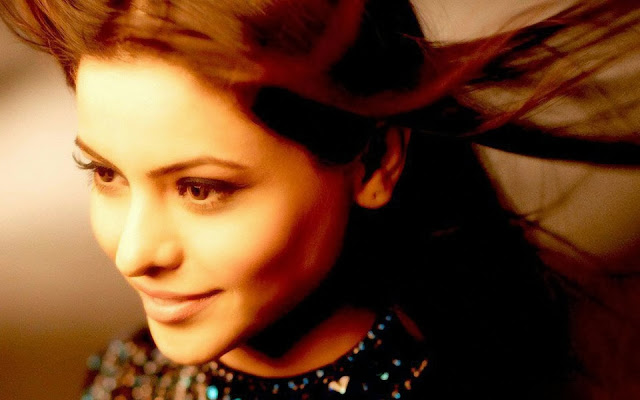 Aamna Sharif HD Wallpapers Free Download
