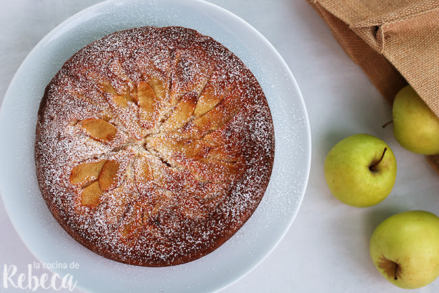 Pastel de queso con manzana