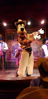 Disneyland Paris Halloween Goofy at Buffalo Bills