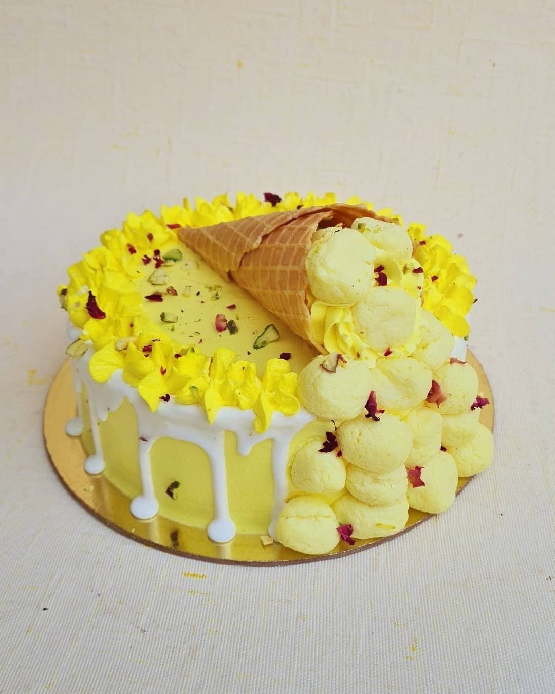 Monty's Cakes - Rasmalai Cake In New Design💛 I Hope You... | Facebook