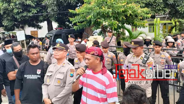 Dikonfirmasi Soal Kasus Dugaan Penganiayaan, Kanit Reskrim dan Kapolsek Banyuputih Bungkam