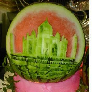 Watermelon carving art - seen at style-photos-pictures.blogspot.com