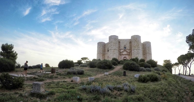 In Visita A Castel Del Monte Patrimonio Unesco E Meraviglia Della Puglia Girovagate Idee Di Viaggio