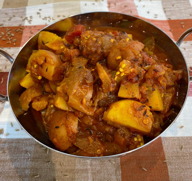 Indian Aloo Baingen, potatoes, eggplant