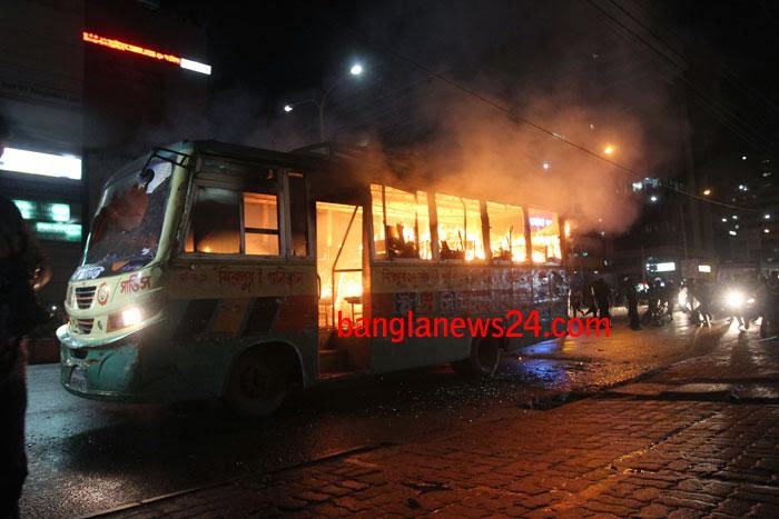 সারা দেশে সংঘর্ষ, নিহত-৮, ভাঙচুর-অগ্নিসংযোগ- লালখান বাজার ও বহদ্দার হাটে ভাংচুর, সড়কে অগ্নি সংযোগ