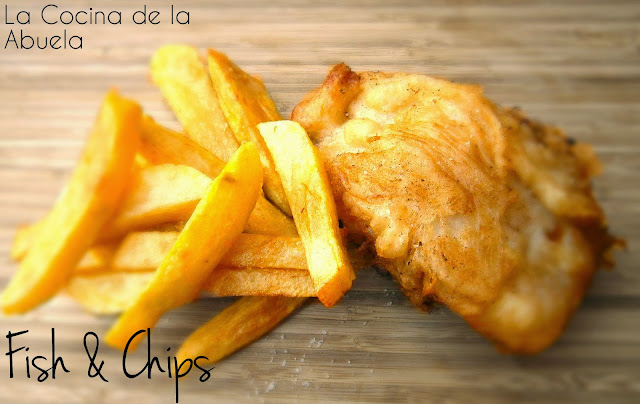 Pescado rebozado inglés. Fish and Chips casero.