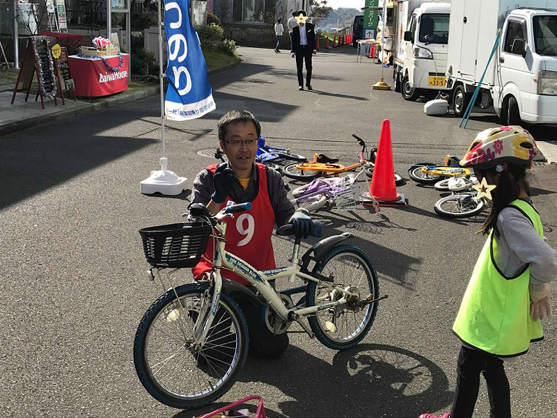 うちの子も自転車に乗れた人気イベント はじめての自転車 幼児 小学生向け練習会が中川で開催 都筑ライフ 都筑区ブログ