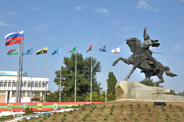 Площадь Суворова в Тирасполе Шойхет