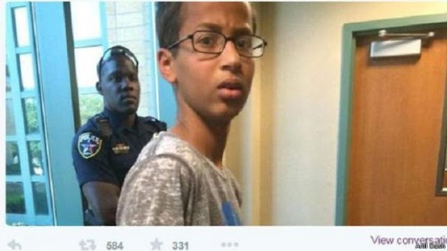 Ahmed, Remaja Muslim Ditangkap di AS Hanya Karena Membuat Jam