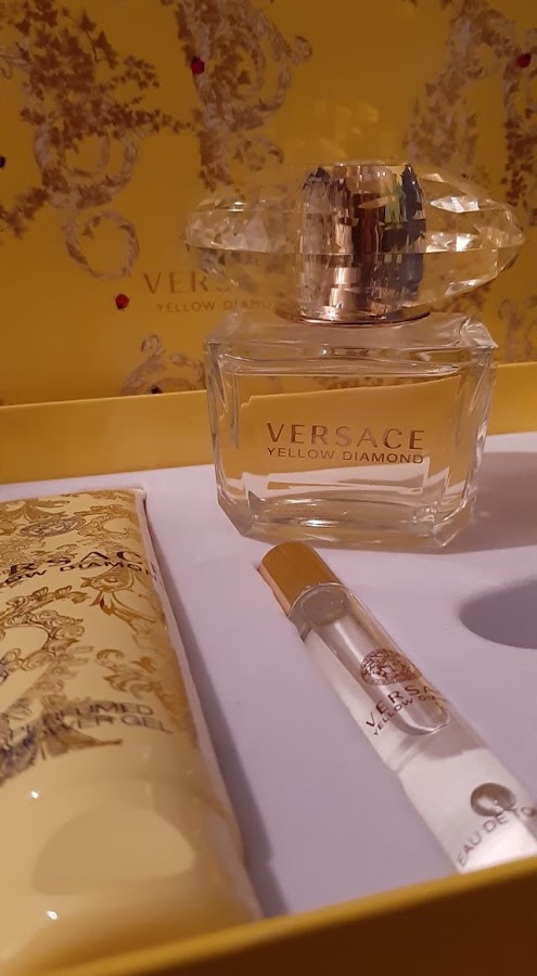 Nước hoa Versace Yellow Diamond