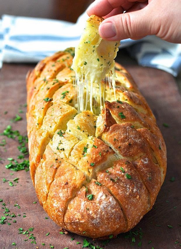 Cheese and Garlic Crack Bread (Pull Apart Bread) 