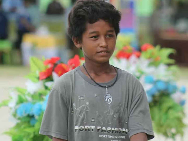 Resa Mangar, seorang bocah kampung di wilayah perbatasan NKRI, tepatnya di Kota Dobo
