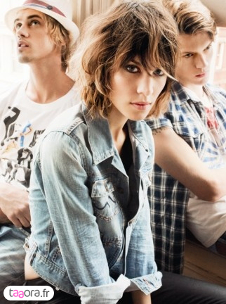  Alexa Chung Hairstyles 