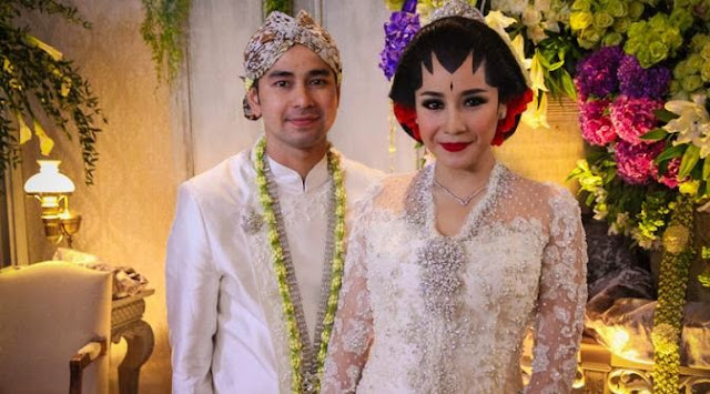 50 Model Kebaya  Keluarga  Pengantin  Modern  Terbaru 2019 