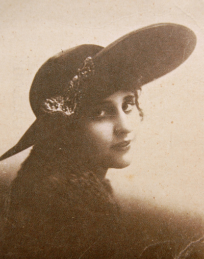 vintage portrait vera kholodnaia