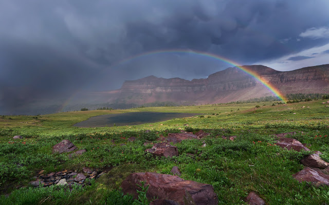 Hermosos Arcoiris en la Montaña Fondos de Pantalla de Arcoiris