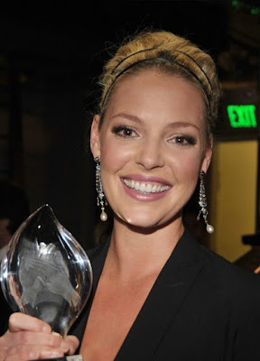 Woman Bee-hive Hairstyles of Katherine Heigl 2009 from front side