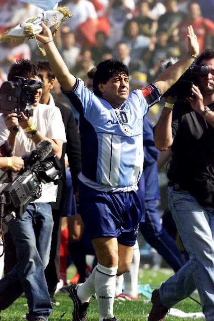 Foto de Diego Maradona en el estadio