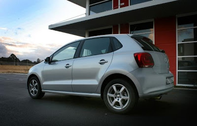 2010年　フォルクスワーゲン　ポロ　77TSI