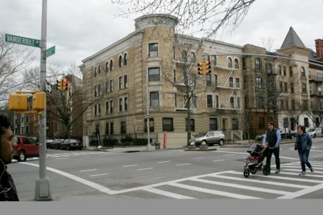how to find an apartment Park Place Apartments NYC | 635 x 424