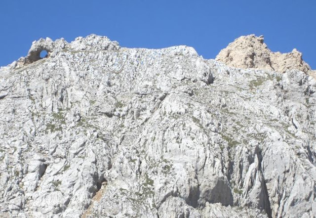 Torres de Arestas por Horcada Pambuches