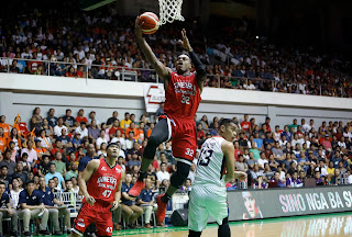 Justin Brownlee Layup