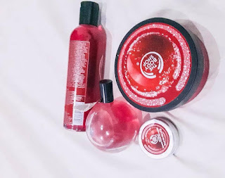 The Body Shop Frosted Cranberry Set