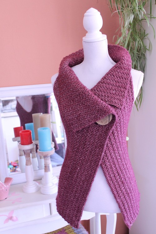 Peek-a-Boo Button Wrap (Size S-XL)  - Free Pattern 