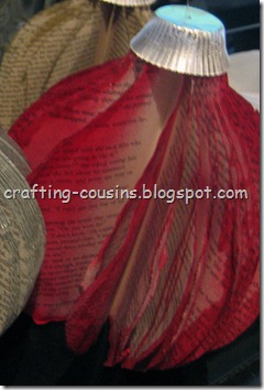 Book Ornaments Tree (16)